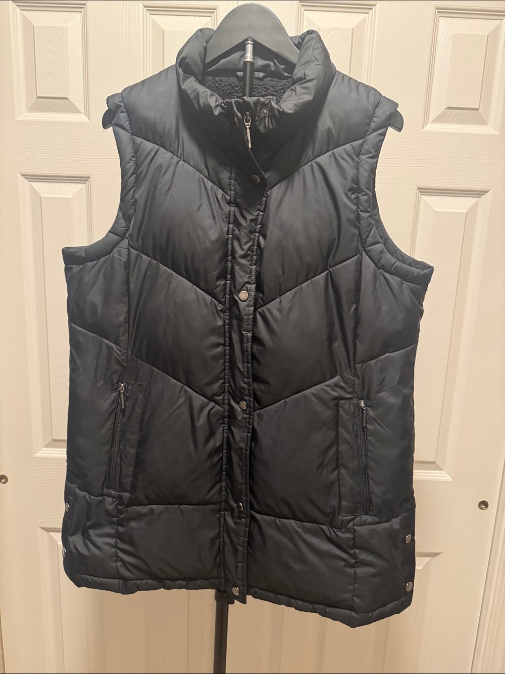 Weatherproof Black Quilted Puffer Vest with High Collar